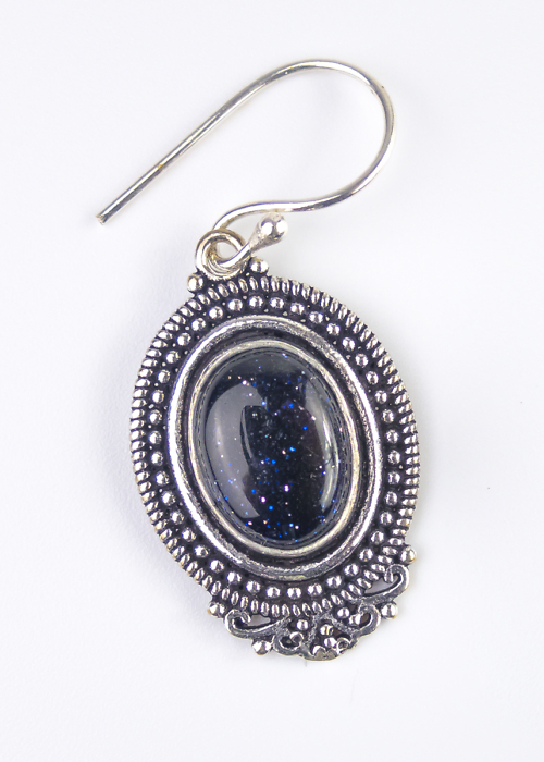 Orientalischer Ohrring mit schwarzem Stein