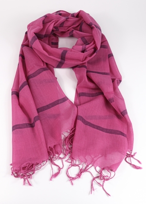 Fairtrade Schultertuch aus Baumwolle in frischem Pink